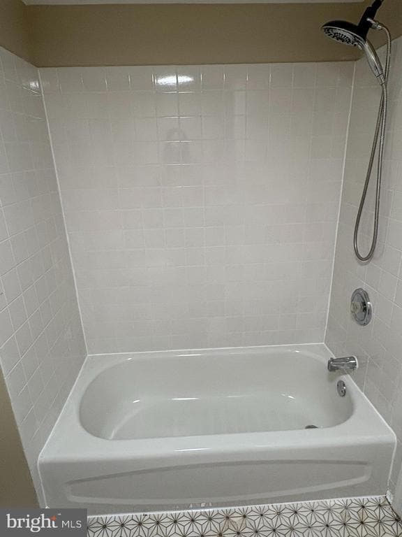 Building Photo - 419 Walnut St