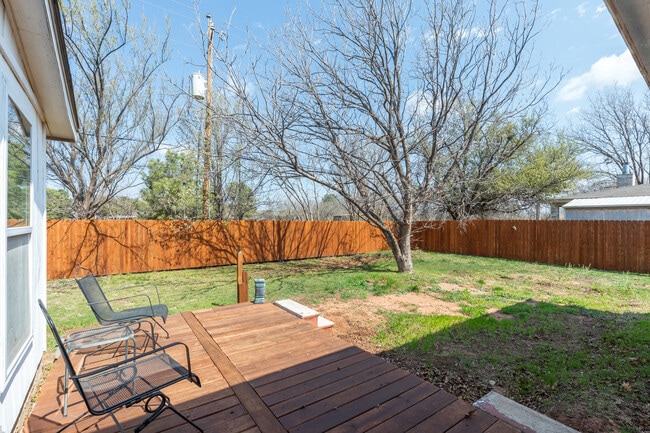 Building Photo - 5072 Big Sky Dr