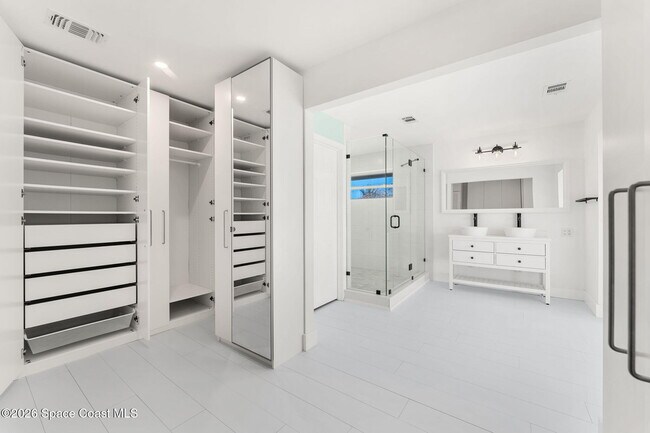 Building Photo - 9085 Jimmy Buffett Mem Hwy