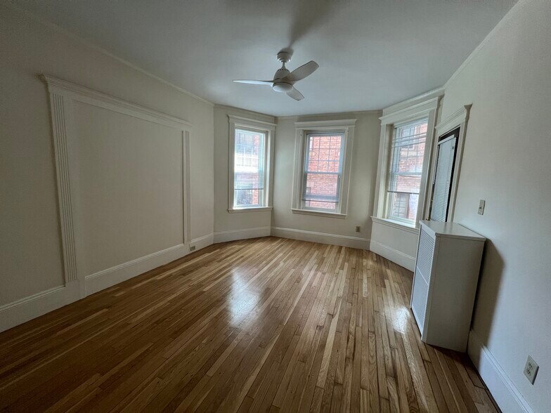 Building Photo - 73 Longwood Ave