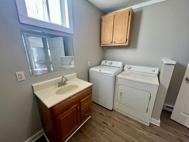 Building Photo - The Home You’ve Been Searching For!