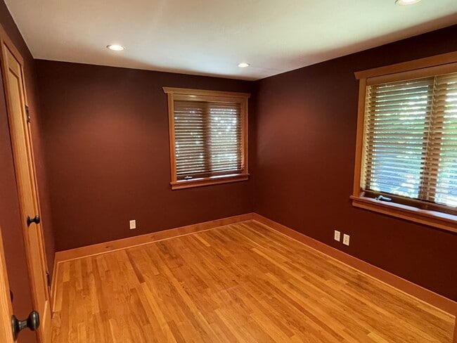 Building Photo - 6551 35th Ave SW