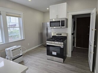 Building Photo - 39 Pearson Rd