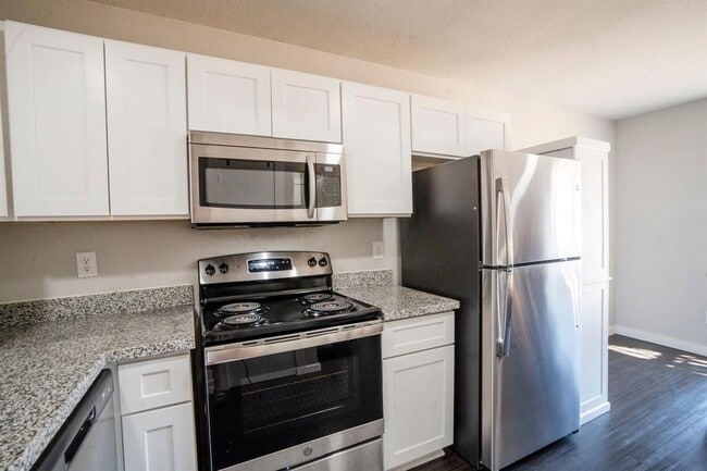 Building Photo - 1815 River Crossing Cir