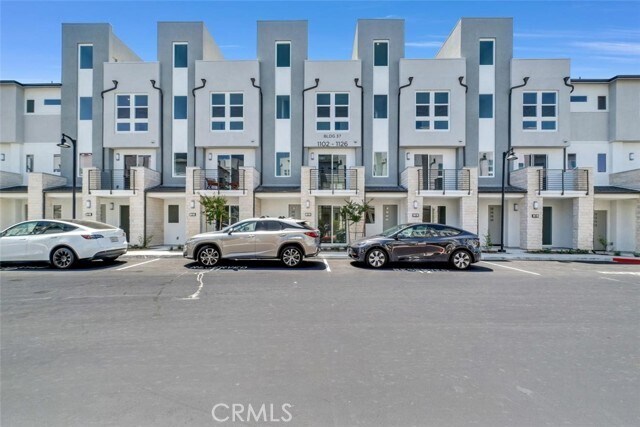 Primary Photo - 1122 W Bushell St