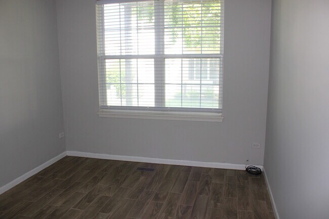 Building Photo - 3103 Falling Waters Ln