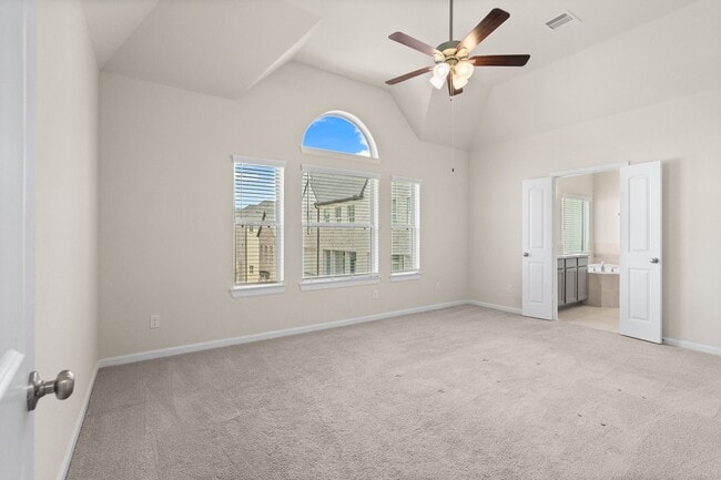 Building Photo - 2021 Cambridge Heights Pl
