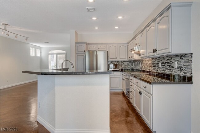 Building Photo - 9420 San Laguna Ct