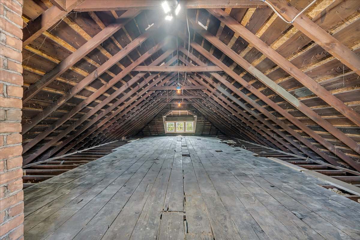 Building Photo - 5238 Commonwealth St