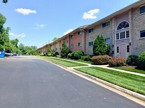 Building Photo - 2839 Kalmia Lee Ct