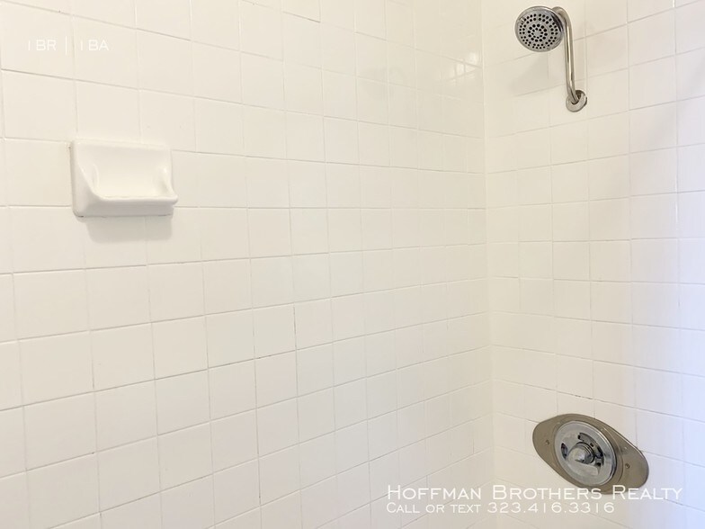 Building Photo - 4847 Slauson Ave