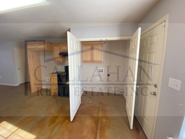 Building Photo - 8001 Langer Ln