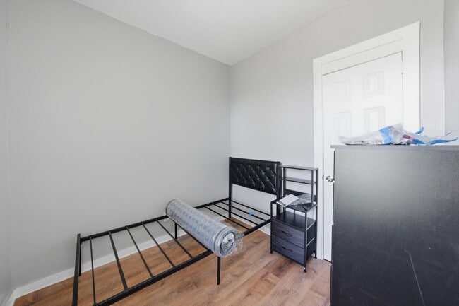 Building Photo - 7056 S Parnell Ave