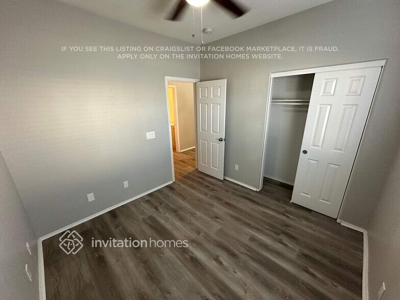 Building Photo - 833 E Minton St