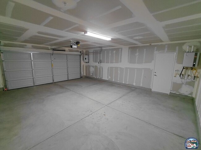 Building Photo - 485 Palomino Ct