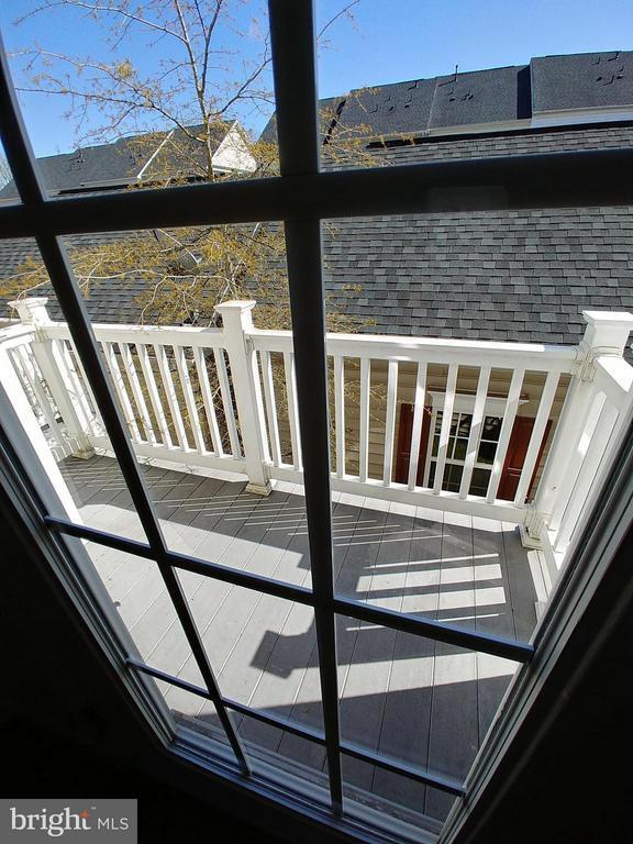 Building Photo - 8007 Sport View Rd