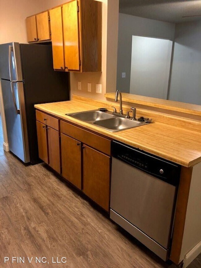 Building Photo - 4 br, 2 bath House - 106 Barnsbury Ct