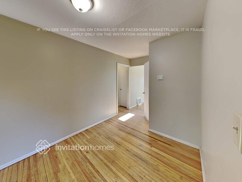 Building Photo - 7338 2nd Ave S
