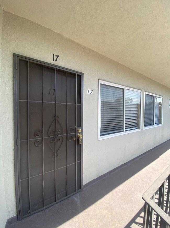 Interior Photo - 6175