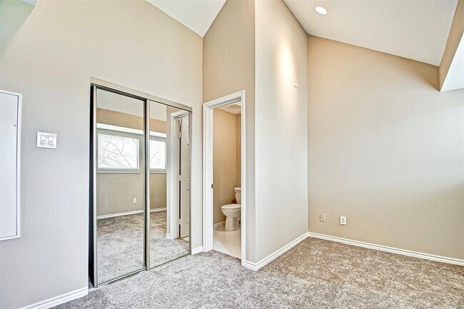 Building Photo - 4144 Greystone Way