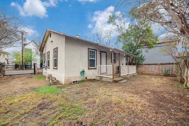 Building Photo - TOBIN HILL COTTAGE