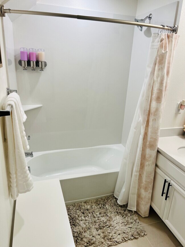 Building Photo - 2431 Cleat Ln