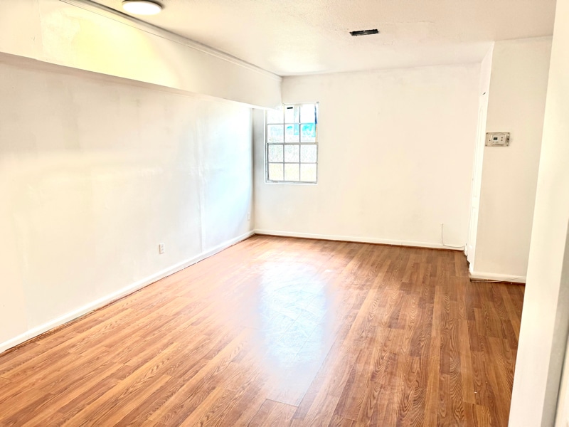 Building Photo - 2502 Ave O NW