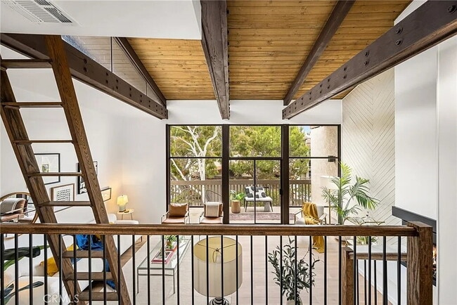 Building Photo - "Chic Marina Pacifica Retreat: 1-Bedroom G...