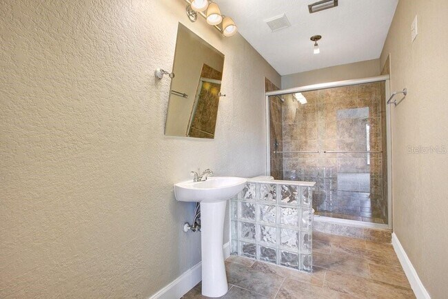 Building Photo - 1346 Stearman Ct