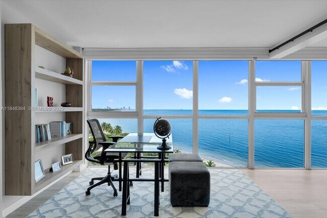 Building Photo - 600 Grapetree Dr