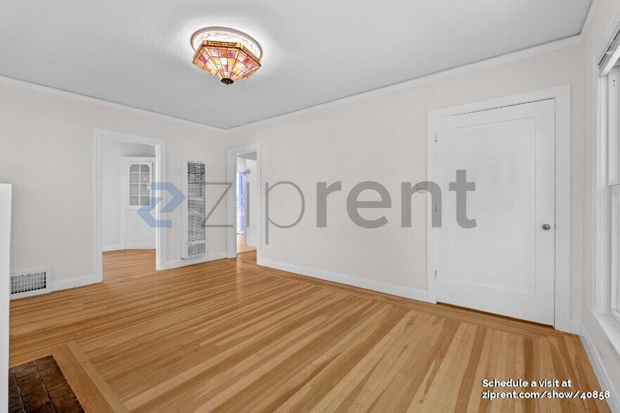 Building Photo - 2242 E 32nd St