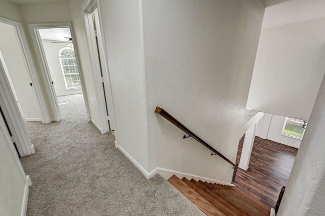 Building Photo - 15127 Trumpet Vine Ln