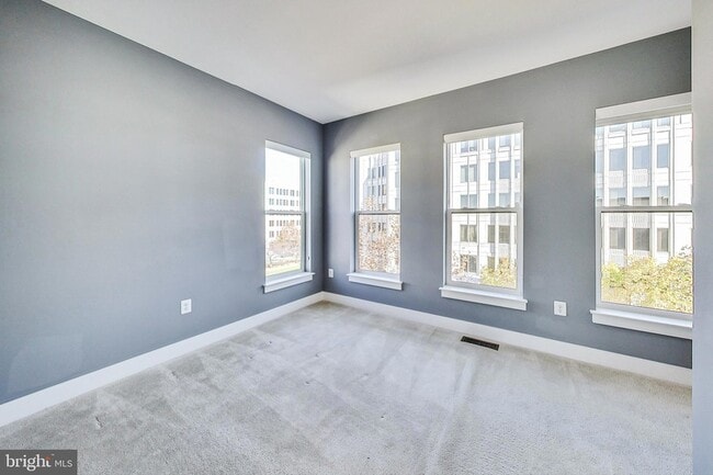 Building Photo - 1458 Piccard Dr