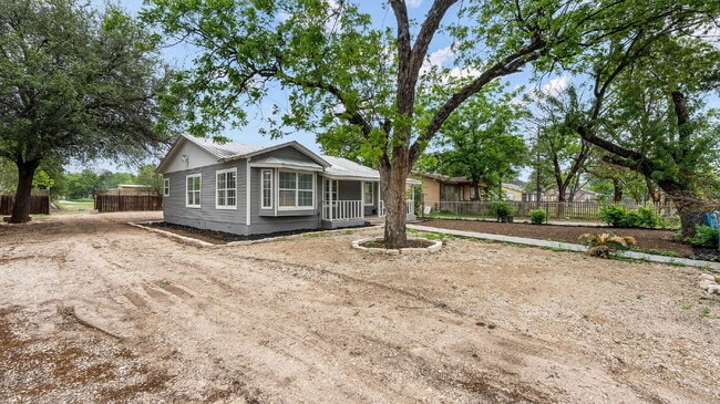 Building Photo - 1135 Ceralvo St