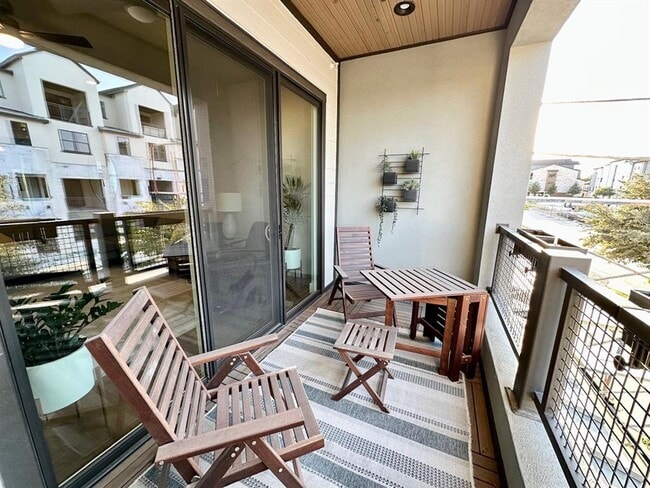 Building Photo - 4404 Authentic Dr