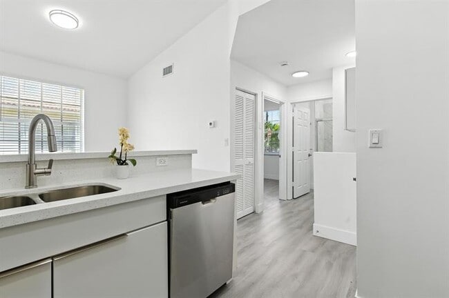 Building Photo - 18650 SW 28th Ct