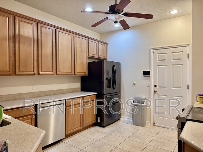 Building Photo - 449 Glastonbury Dr