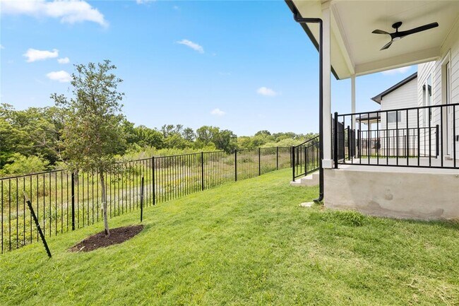 Building Photo - 1608 Kit Cir