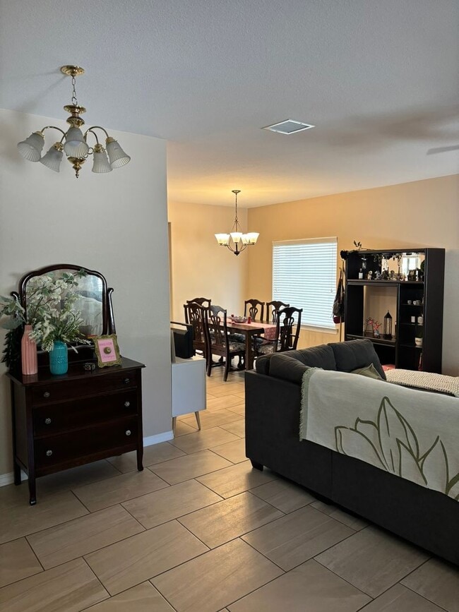 Building Photo - HOME FOR RENT IN THE UPPER VALLEY IN WEST EL PASO