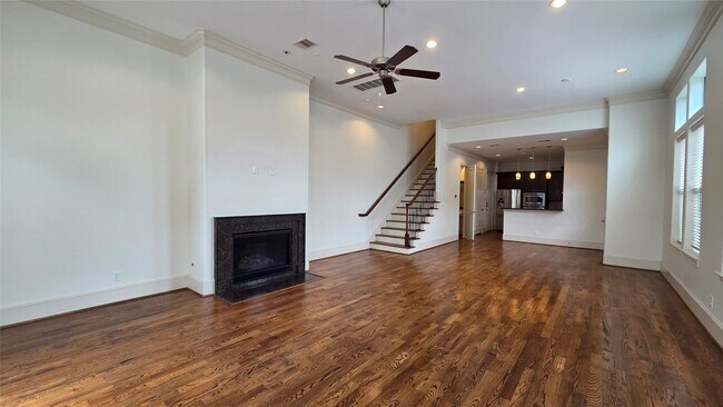 Building Photo - 5321 Inker St