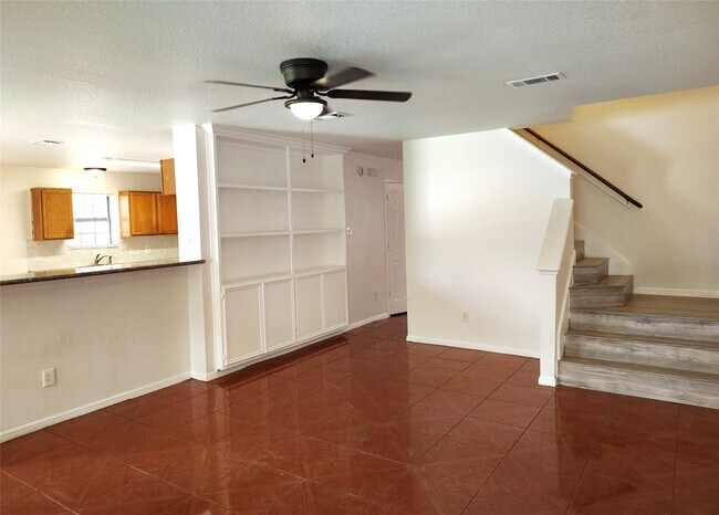 Building Photo - 13835 Purplemartin St