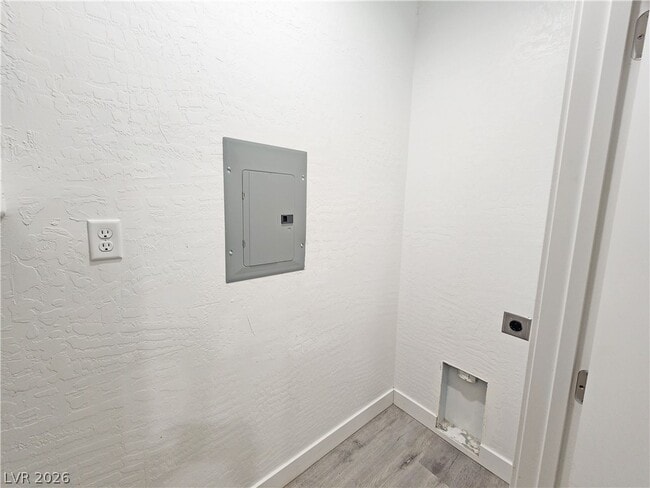 Building Photo - 1121 Sixshooter Ave