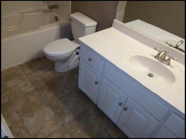 Building Photo - 7 Epernay Cir