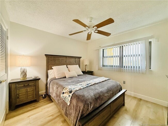 Building Photo - 7410 S Ocean Dr