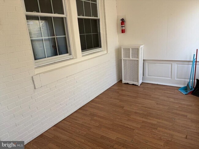 Building Photo - 7058 Saybrook Ave