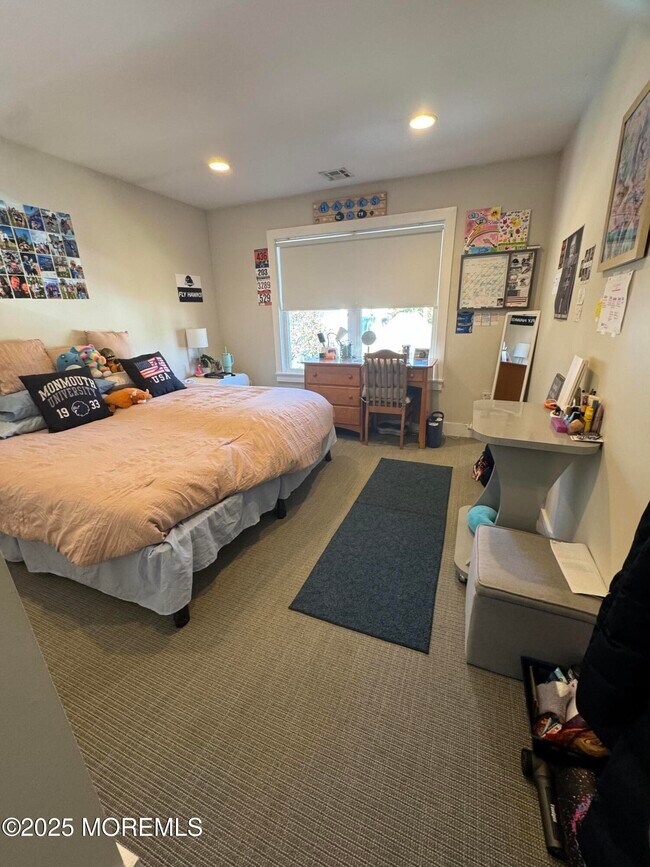 Building Photo - 106 Poplar Ave