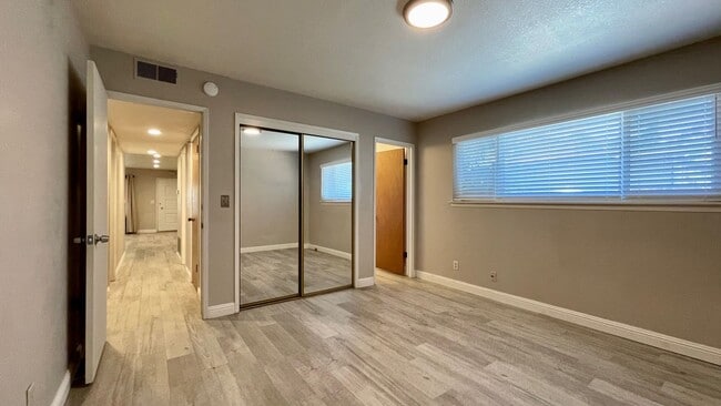 Building Photo - Walk to Campus from this 3-Bedroom in Monterey Heights
