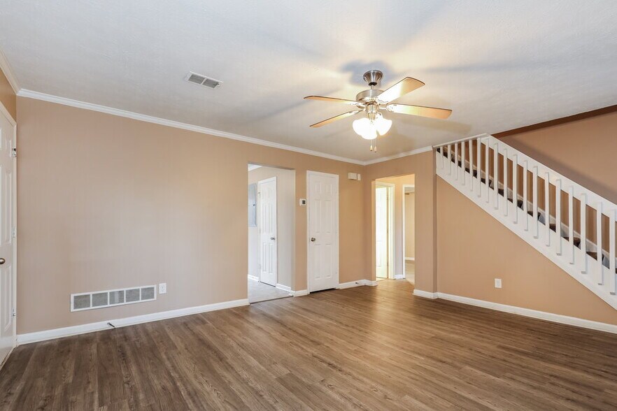 Building Photo - 11010 Highridge Ct