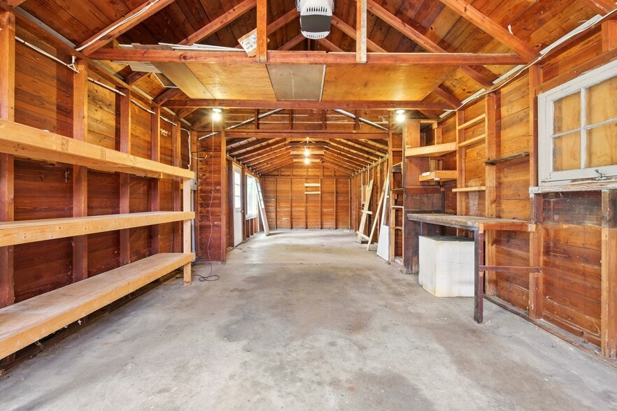 Building Photo - 421 Marquette Dr