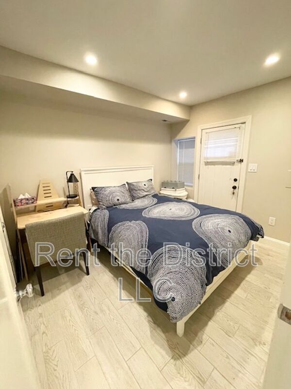 Building Photo - 15 Q St NW